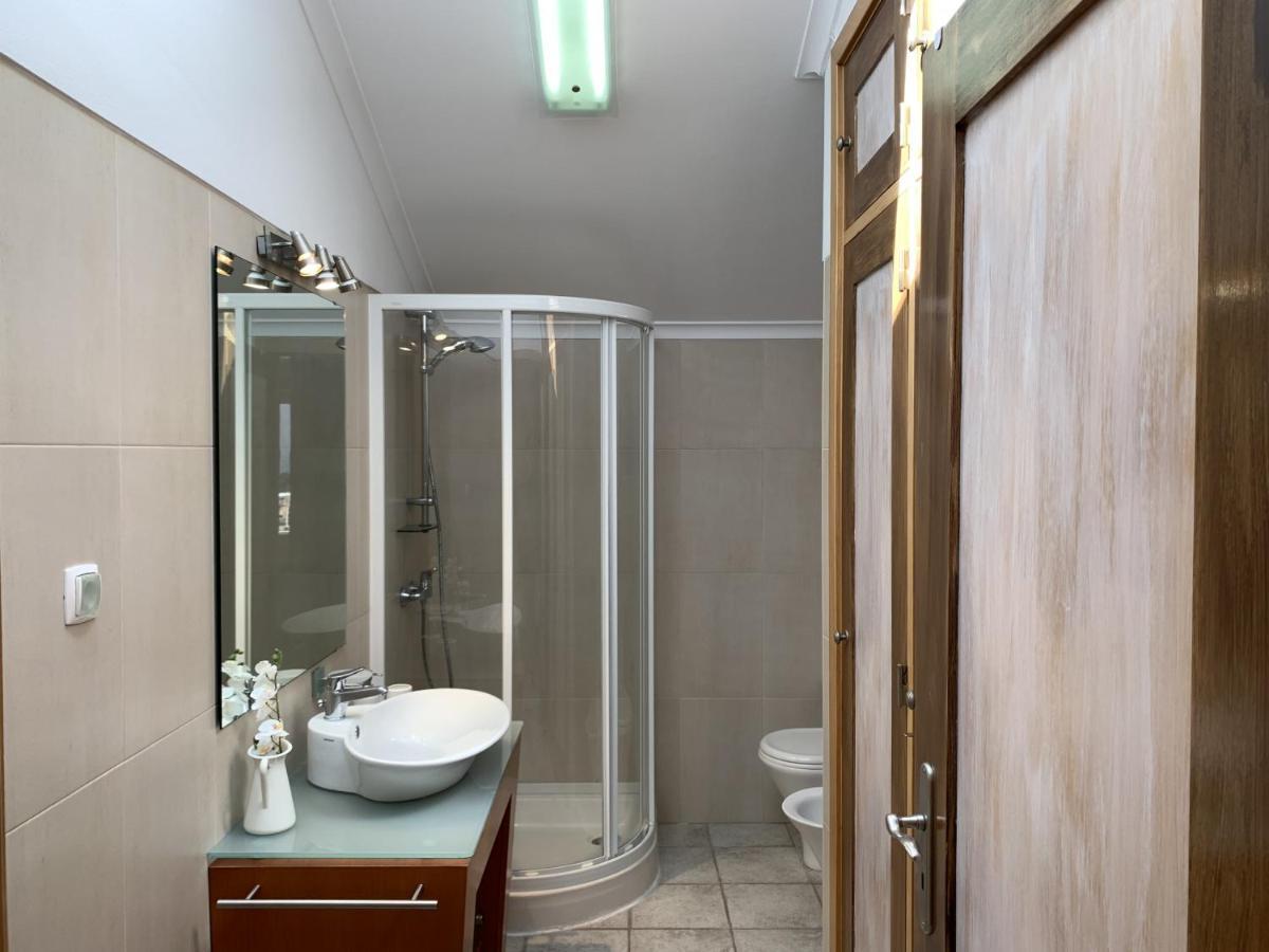 Duplex With Terrace In Downtown Cascais