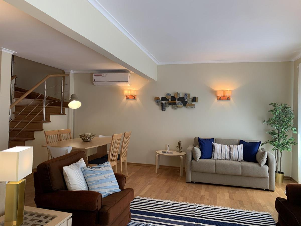 Duplex With Terrace In Downtown *